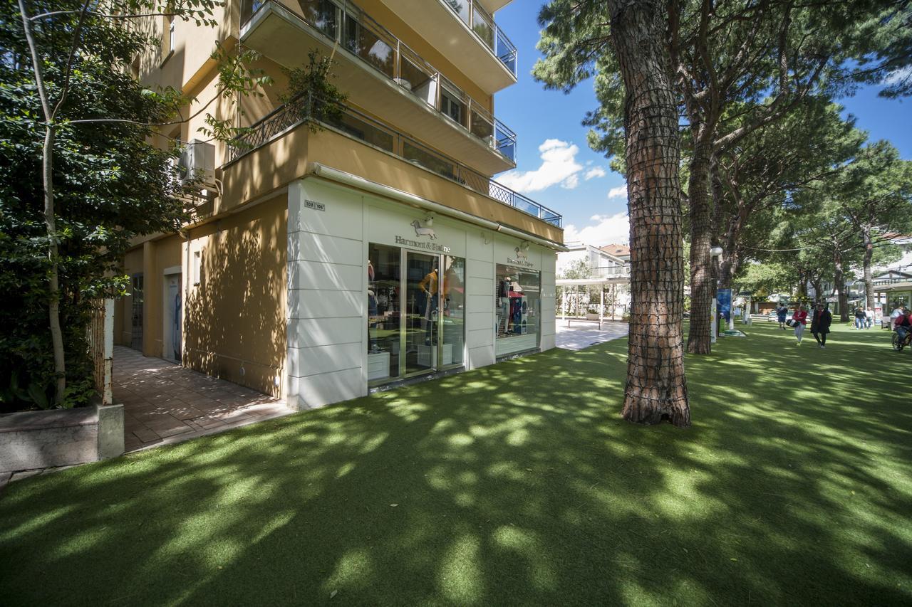 Hotel Colombo Riccione Luaran gambar
