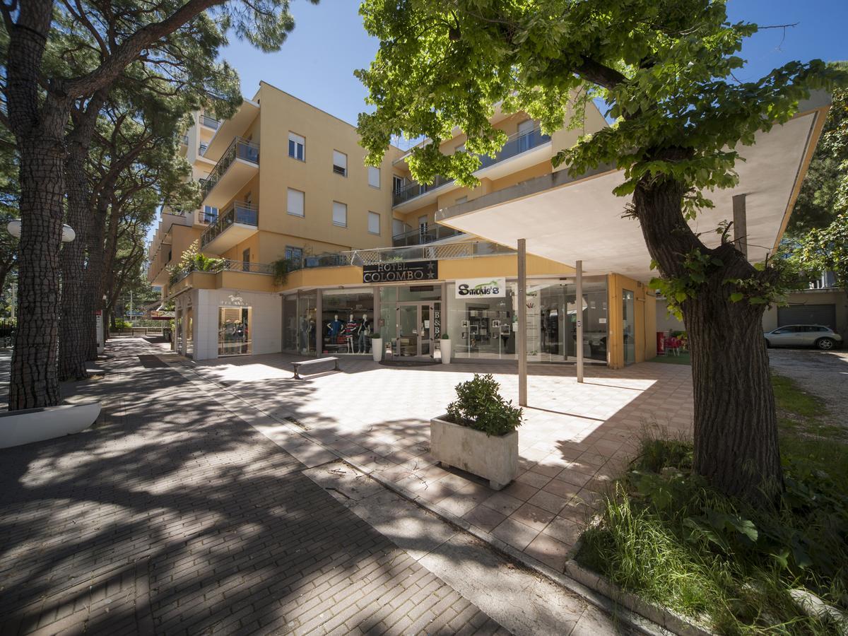 Hotel Colombo Riccione Luaran gambar