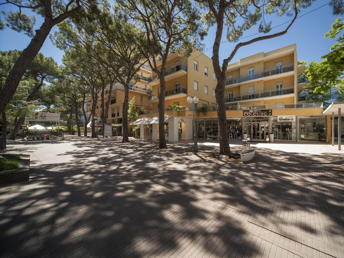 Hotel Colombo Riccione Luaran gambar